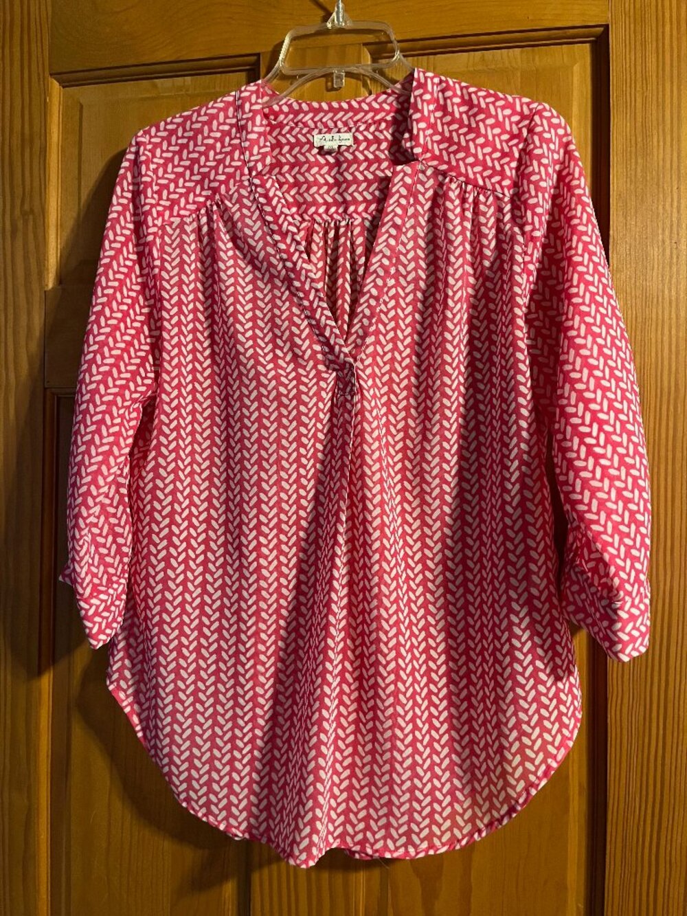 Antilia Femme Pink Chevron Geometric Split Neck Blouse 3/4 Sleeve Medium